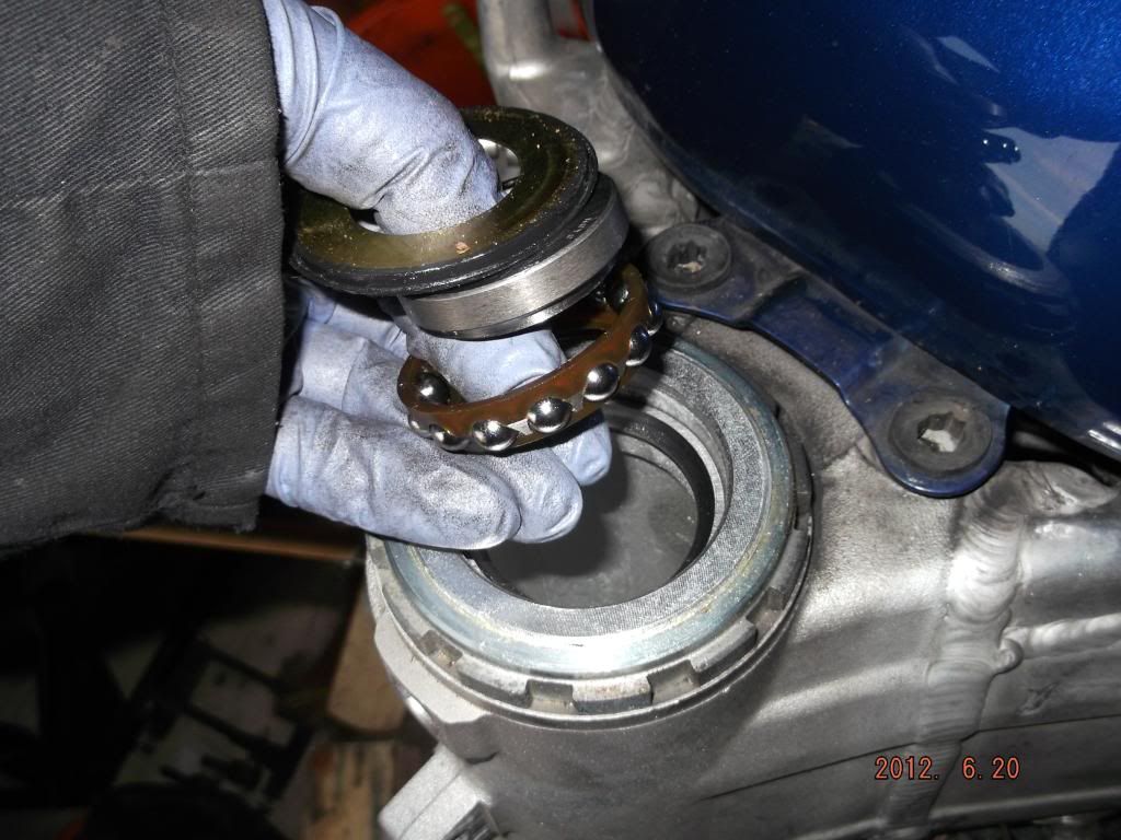 How to Replace OEM steering head bearings with tapered units TLZone